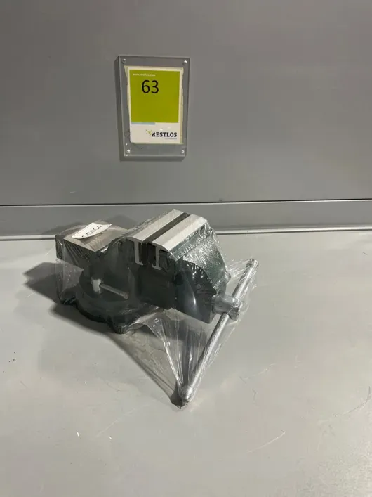 带钳口的工作台台虎钳