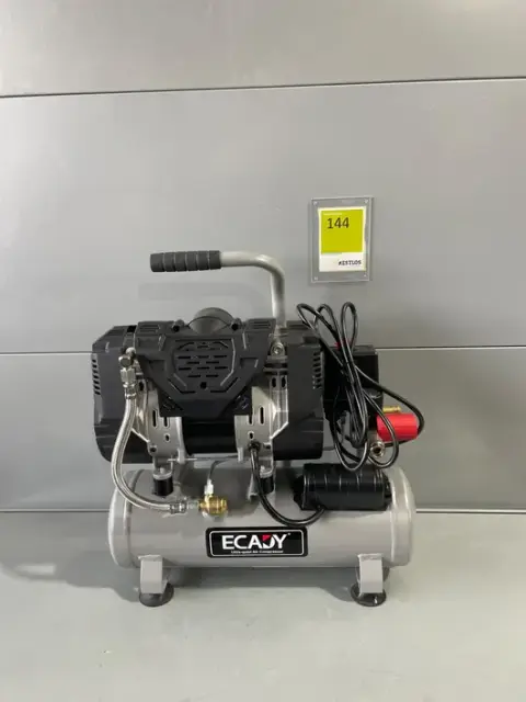 Erittäin hiljainen 6 L kompressori painesäiliöllä