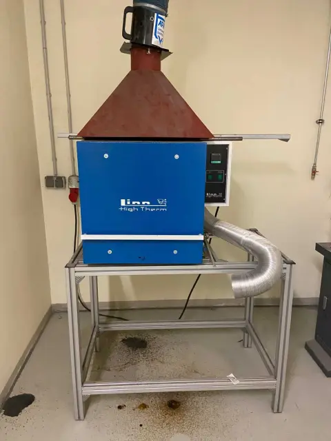 1 Linn High Therm LM 512.07 tokoskemence G 400 szabályzóval – laboratóriumi/kamras kemence