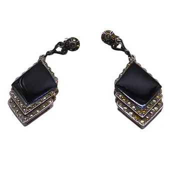 Orecchini in argento 925 con onice e marcasite