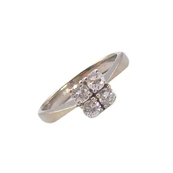 Ring i 750 hvittgull med 4 brillanter på til sammen ca. 1,2 ct