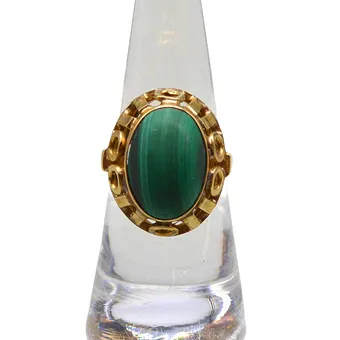 333 guldbelagt ring med oval malakit-cabochon