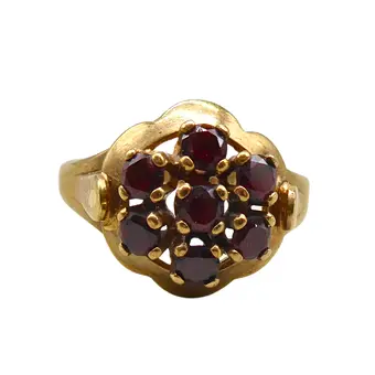 GRANATRING I BLOMSTERFORM AF 333 GULD.