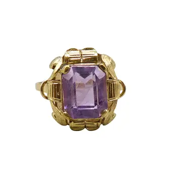 Anello con ametista in oro giallo 333