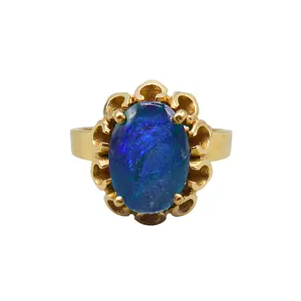 Anello in oro giallo 375 con opale