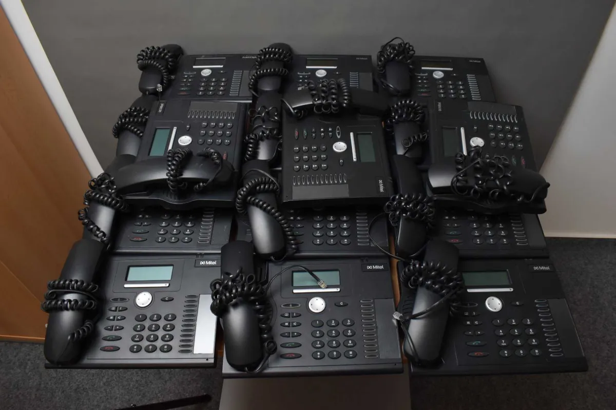 15部 Mitel / Aastra 5370IP 电话