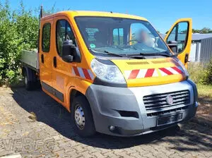 菲亚特 Ducato 250 D 2,3 JTD 双排座平板卡车
