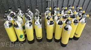 28 个 Dräger 压缩气瓶，7 升，200 巴，用于呼吸空气：