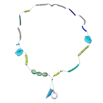 Collana Marc Cain con perle colorate e ciondolo.