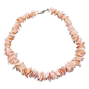 Collana rosa di conchiglie.