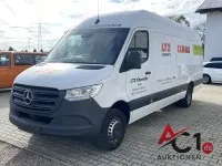 MB Sprinter 516 CDI Maxi 厢式货车，带内置货架