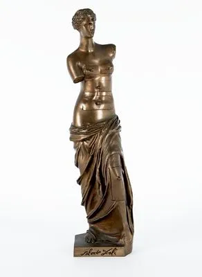 Dali, Salvador: Venus de Milo laatikoilla