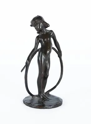 Hoetger, Bernhard: Pige med ring (L'enfant au cerceau)
