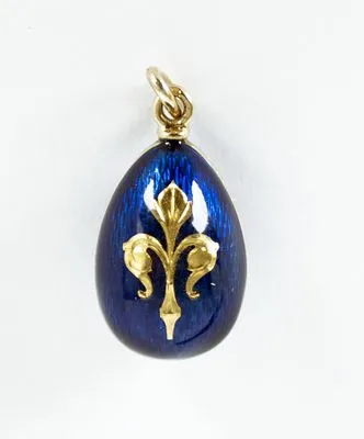 Fabergé: अंडाकार लॉकेट