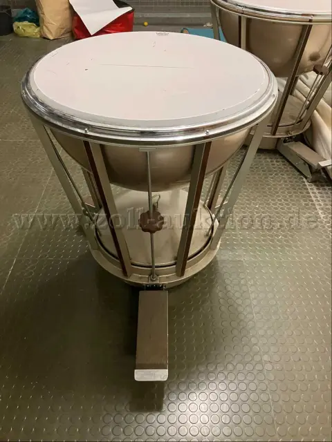 1 Timpan cu pedală „ROGER” (vechi, folosit, membrană deteriorată)