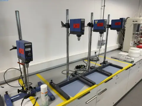 Laboratóriumi keverő IKA Eurostar 100 Digital