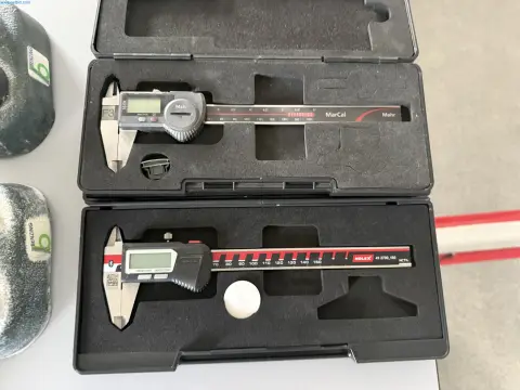 2 把游标卡尺