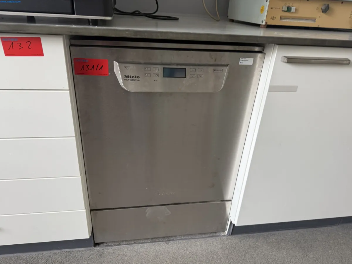 غسالة مختبرية Miele GG06 PG8063
