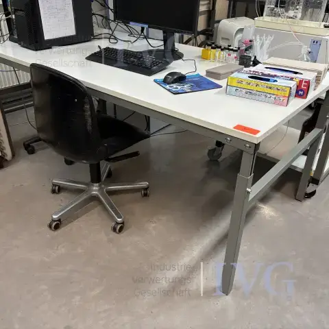 Tavolo da lavoro