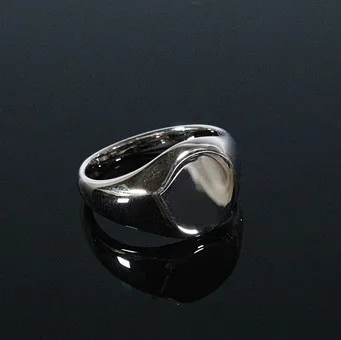 MERALIN JEWELRY。925/-纯银 Statement 戒指，尺寸 54，镀铑。
