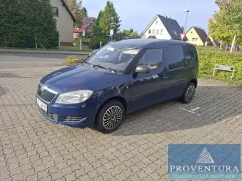 Camión furgón cerrado SKODA Praktik 1.2 TDi primera matriculación 2011 233.000 km
