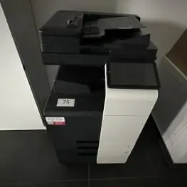 Fotocopiadora de pie