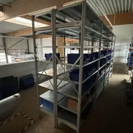 Lot sisteme de rafturi pentru polițe