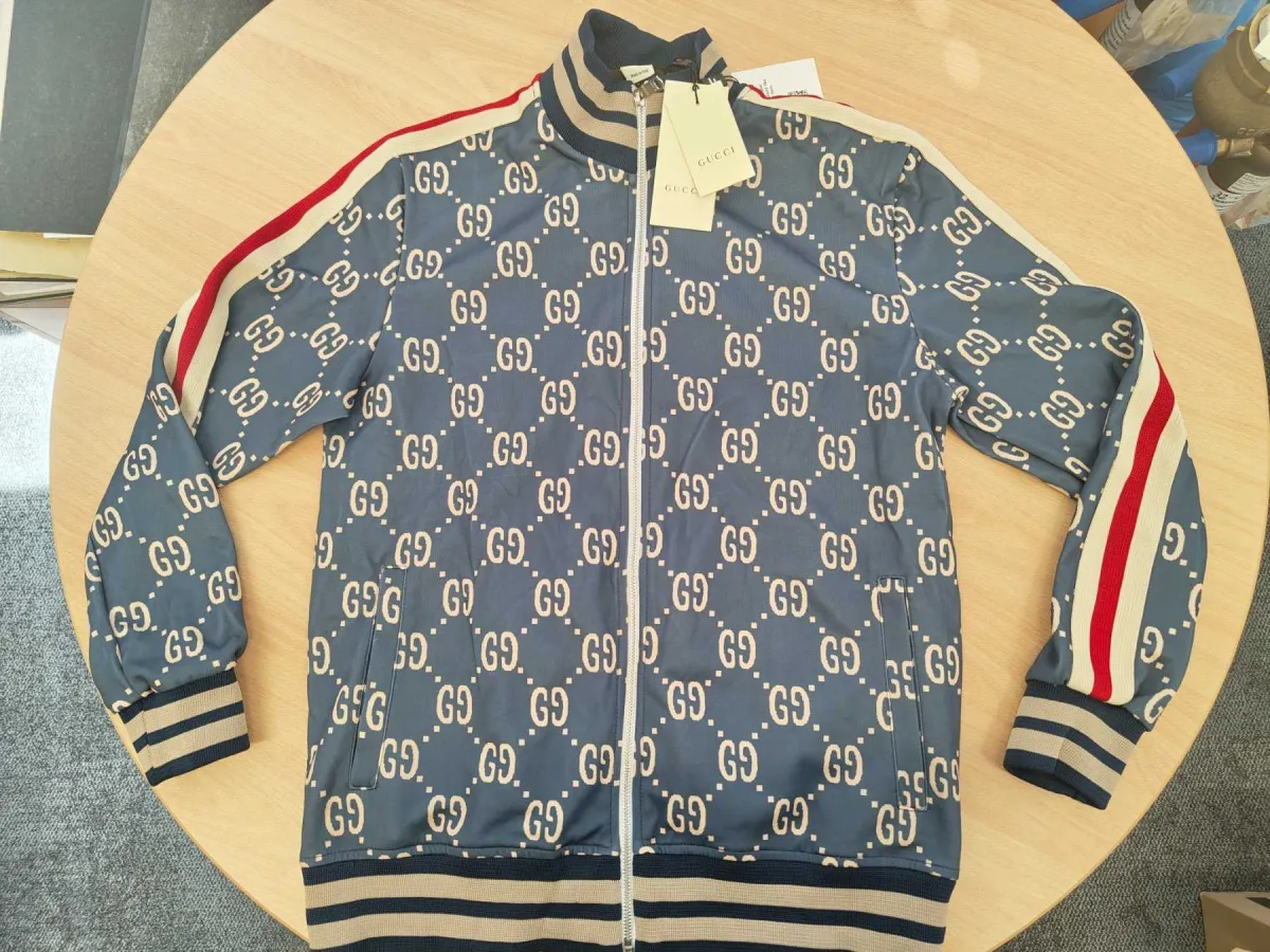 1 куртка, бренд Gucci, розмір M, синя