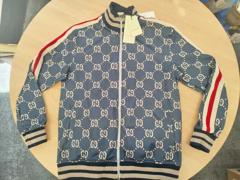 1 куртка, бренд Gucci, розмір M, синя