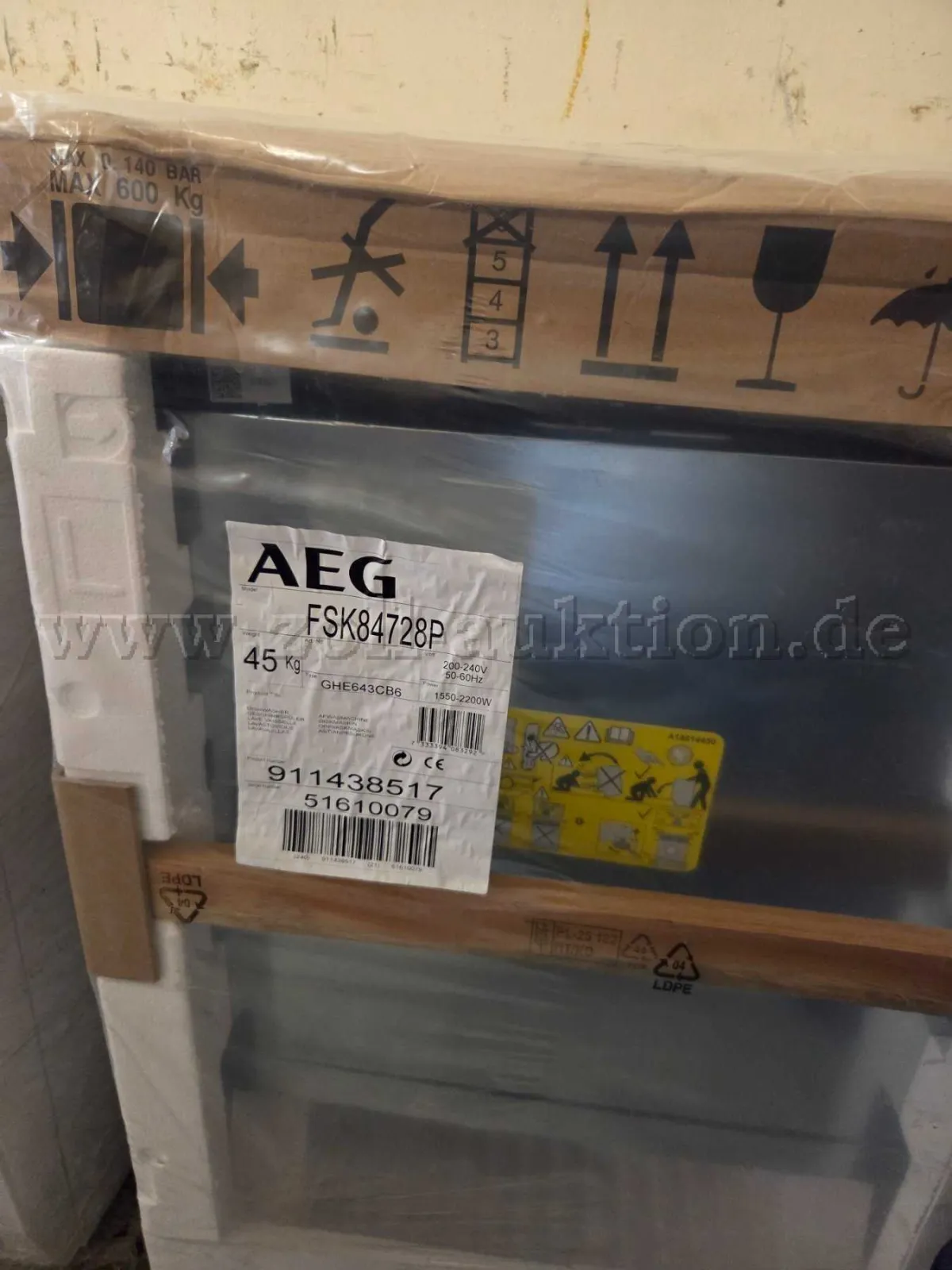 1台洗碗机 AEG Electrolux FSK84728P