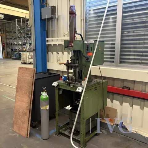 Presă BOSCH MPL64B713