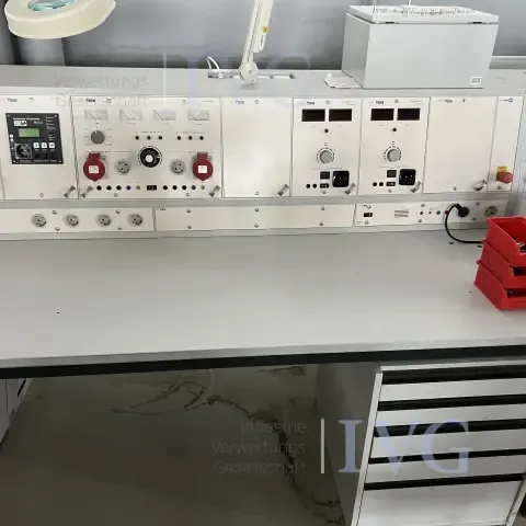 Electrical test bench HERA