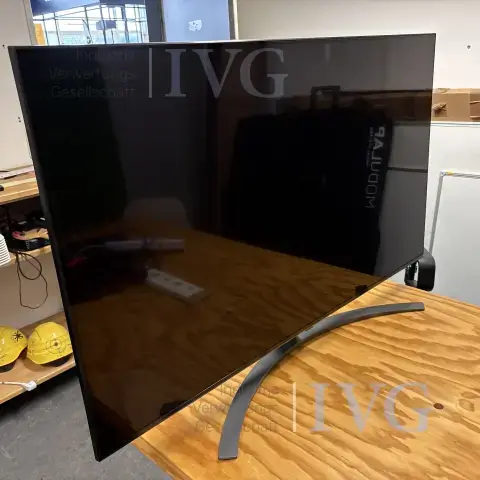 Плоский монітор LG 55QNED813QA