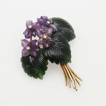 花朵胸针,585黄金,紫水晶,软玉,钻石,1950年代。