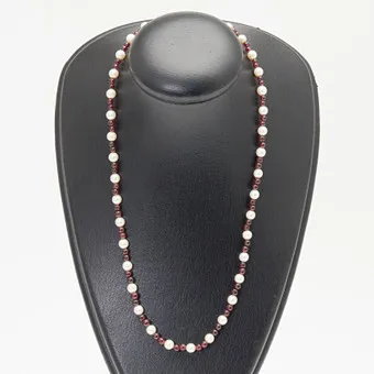 Collar, oro amarillo 333, plata, perlas, granates.