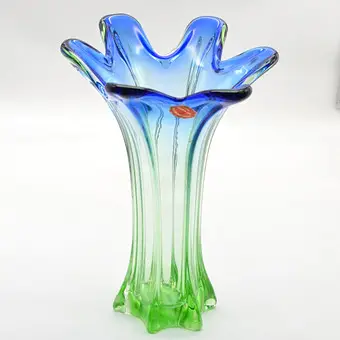 MURANO DESIGNERVASE, GENUINE VENETIAN GLASS, BLOMSTERFORMET, TIL STUDIOGLAS, SOMMERSO, ITALIEN, OMKRING 1960.
