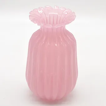 ARCHIMEDE SEGUSO。穆拉诺设计师花瓶，乳白玻璃，意大利，约 1950 年。