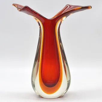 FLAVIO POLI。为 SEGUSO VETRI D'ART，穆拉诺设计师花瓶，多层工作室玻璃，意大利，穆拉诺，约1960年，带工作室标签。