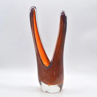 Flavio Poli. Skulpturel Murano-glasvase, flere lag studioglas, håndlavet, Italien, slutningen af det 20. århundrede.
