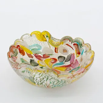 Dino Martens。设计师玻璃碗,多层工作室玻璃,带银箔、Confetti和Sommerso,意大利,约1960年代。