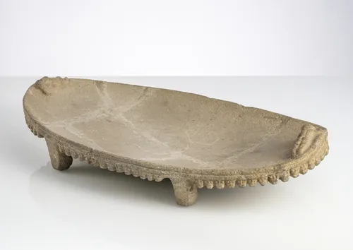 Ceremoniální kamenná mísa „Metate“