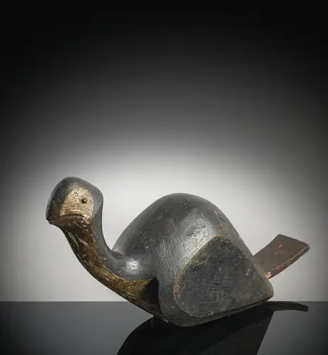 Sculptuur van een vogel van hout