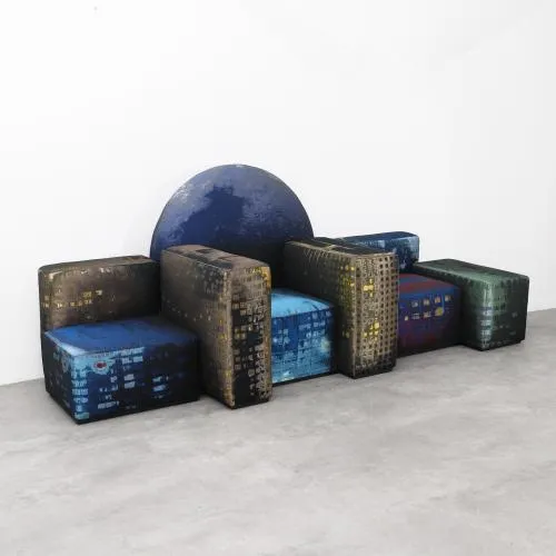 Gaetano Pesce – Limitovaná sofa model Notturno a New York č. 4 z 50 kusů