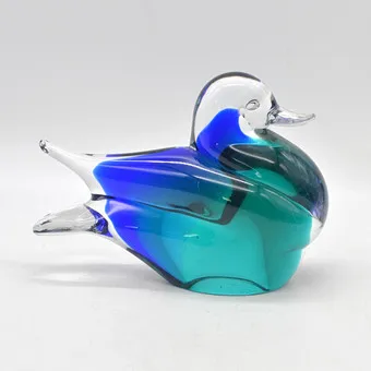 Vincenzo Nason。穆拉诺玻璃雕塑，鸭子，多层工作室玻璃，意大利，约1960年，签名，高度约14厘米。