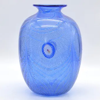 SERGIO TIOZZO。穆拉诺设计师花瓶，工作室玻璃，金箔和银箔，混合工艺，签名，1990年。