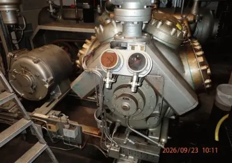 1 compressore a pistoni Gram, anno di costruzione 1985, tipo HC8/125, smontaggio possibile solo dopo lo smaltimento dell'ammoniaca