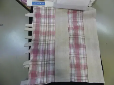 Lot perde în carouri, 100% poliester (aprox. 6 pachete)