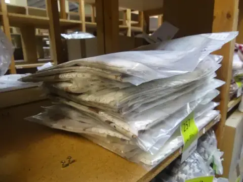 Lot draperii, 100% bumbac, alb (aprox. 21 pachet)