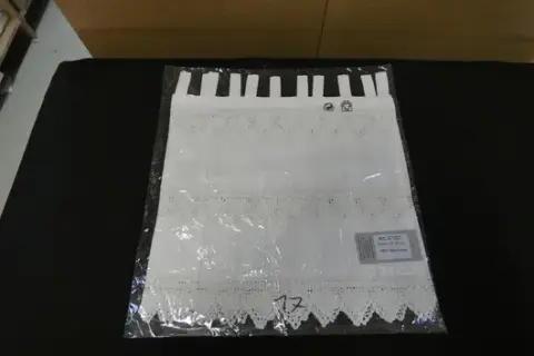 Posen perdeler (yaklaşık 17 adet)