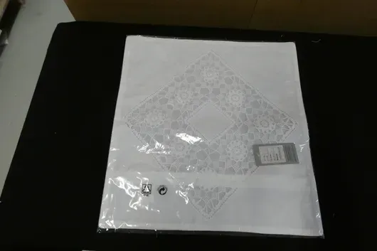 1箱枕套，数量见纸箱标注